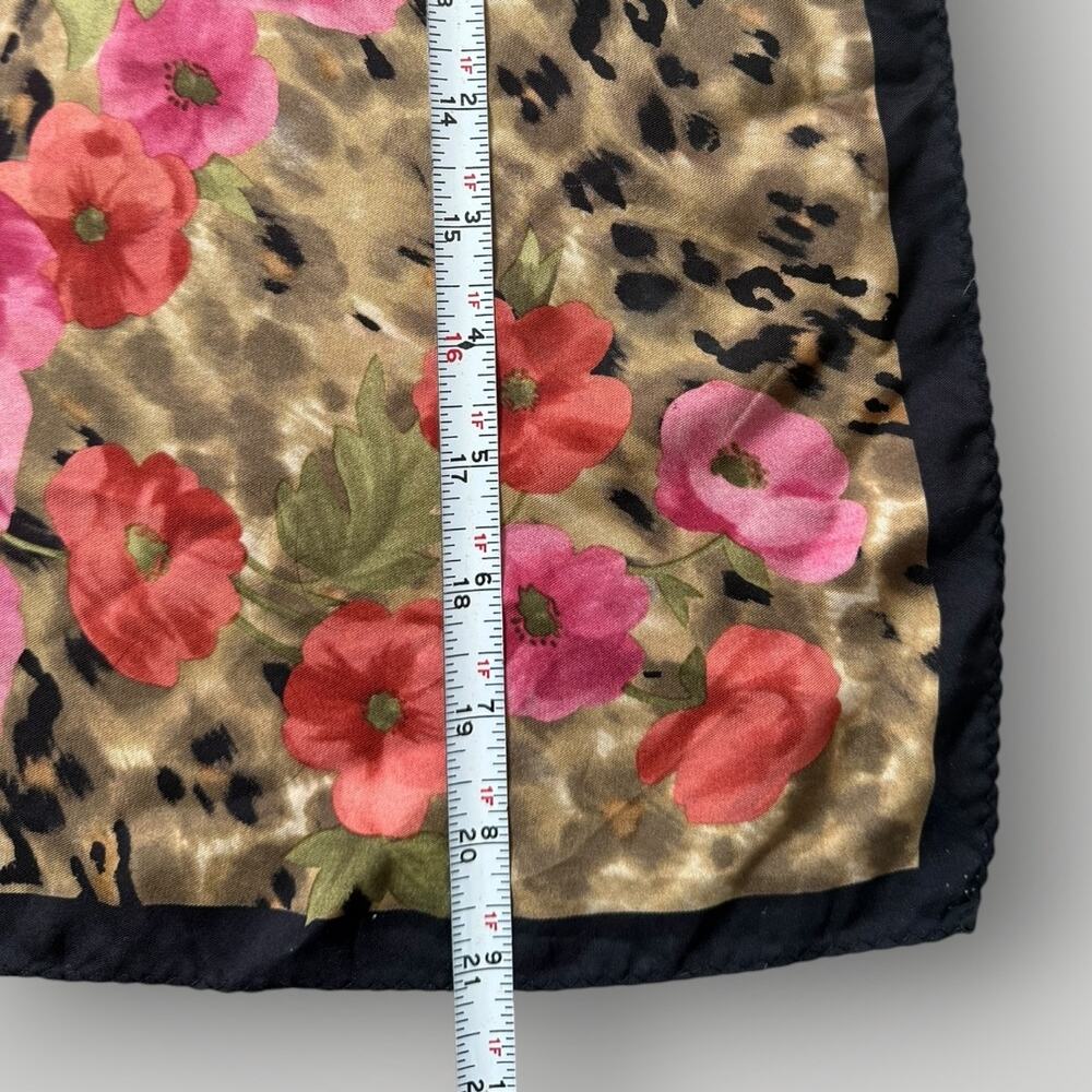 Vintage Oscar by Oscar de la Renta 100% Silk Scarf Leopard Floral Pink Roses - Picture 8 of 9